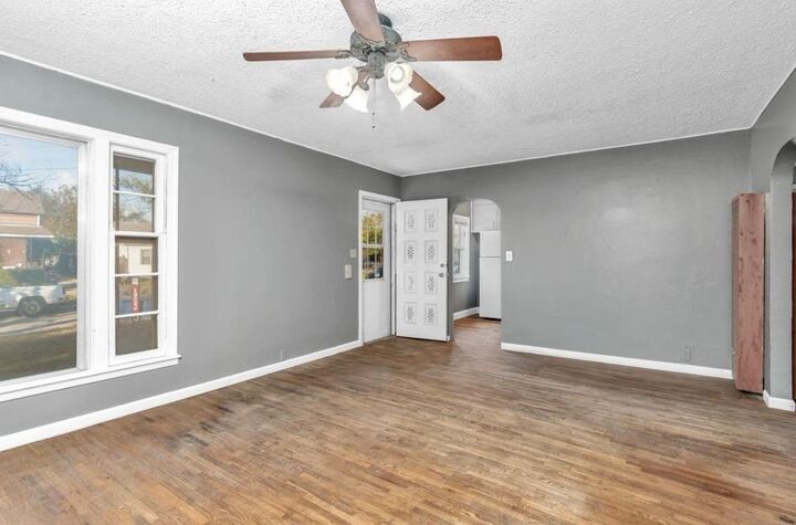 Property Photo:  1921 W Irving St  KS 67213-3347 