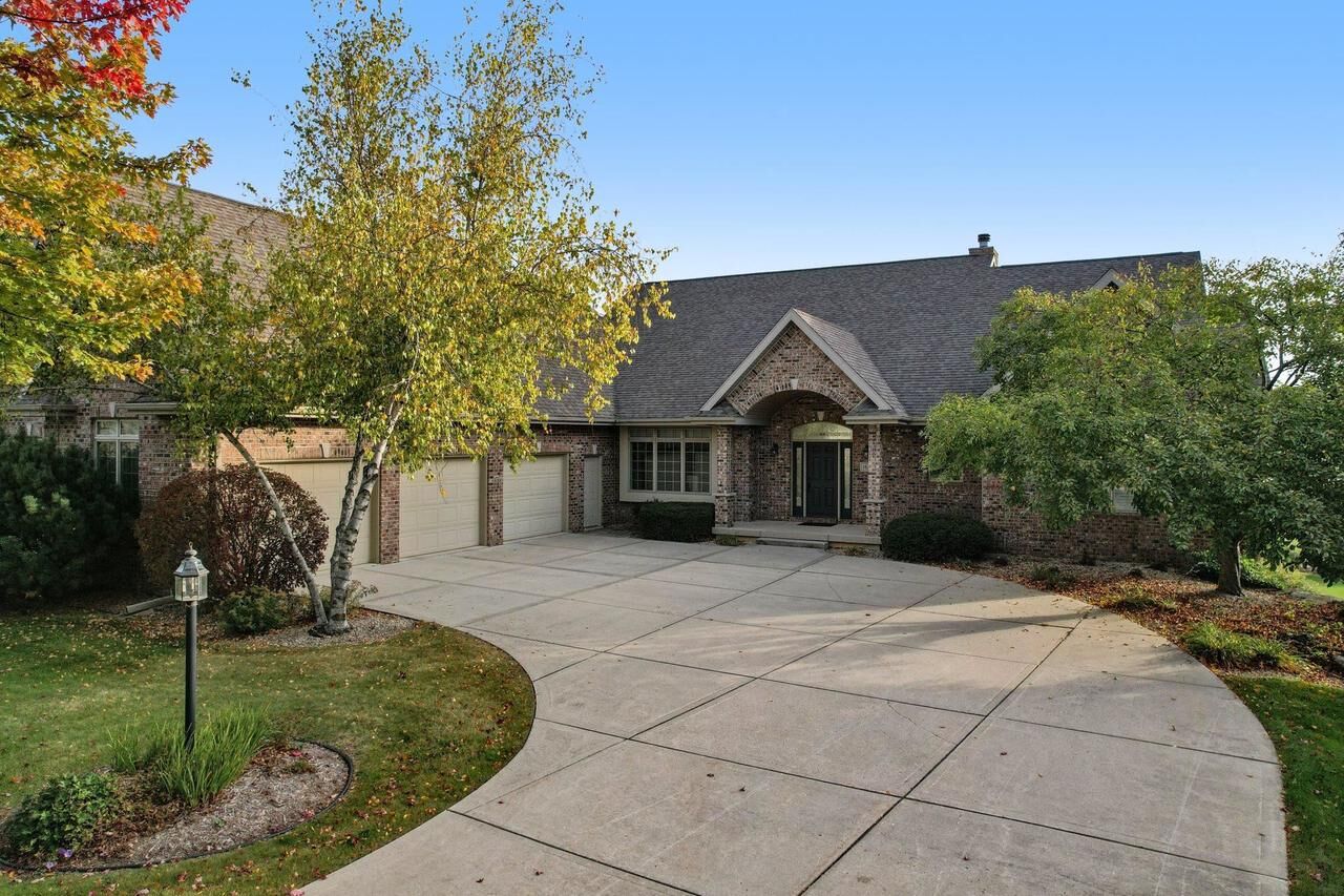 Property Photo: 1613 Hidden Hill Drive WI 53593