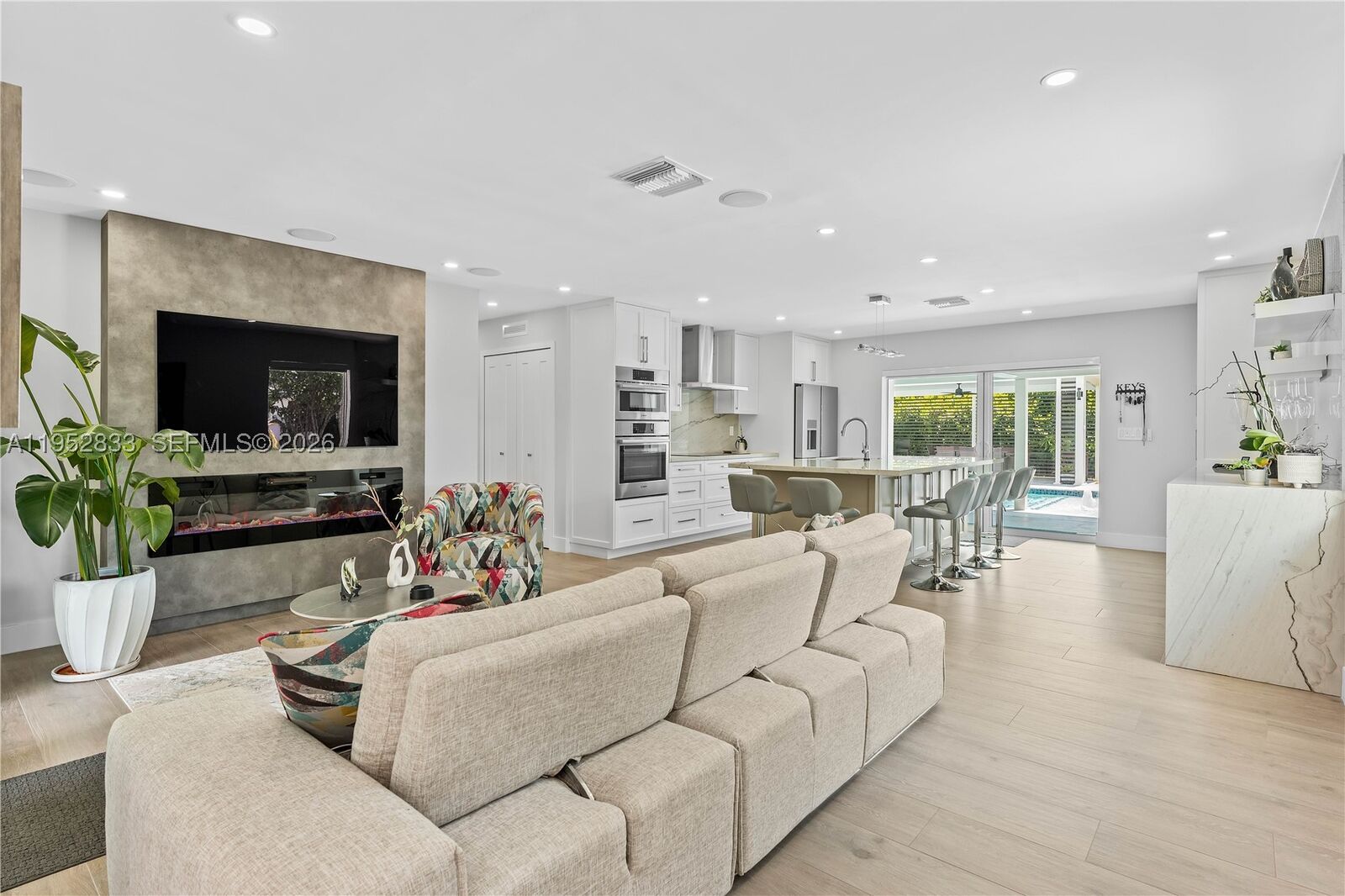 Property Photo: 7425 SW 139th Ter FL 33158