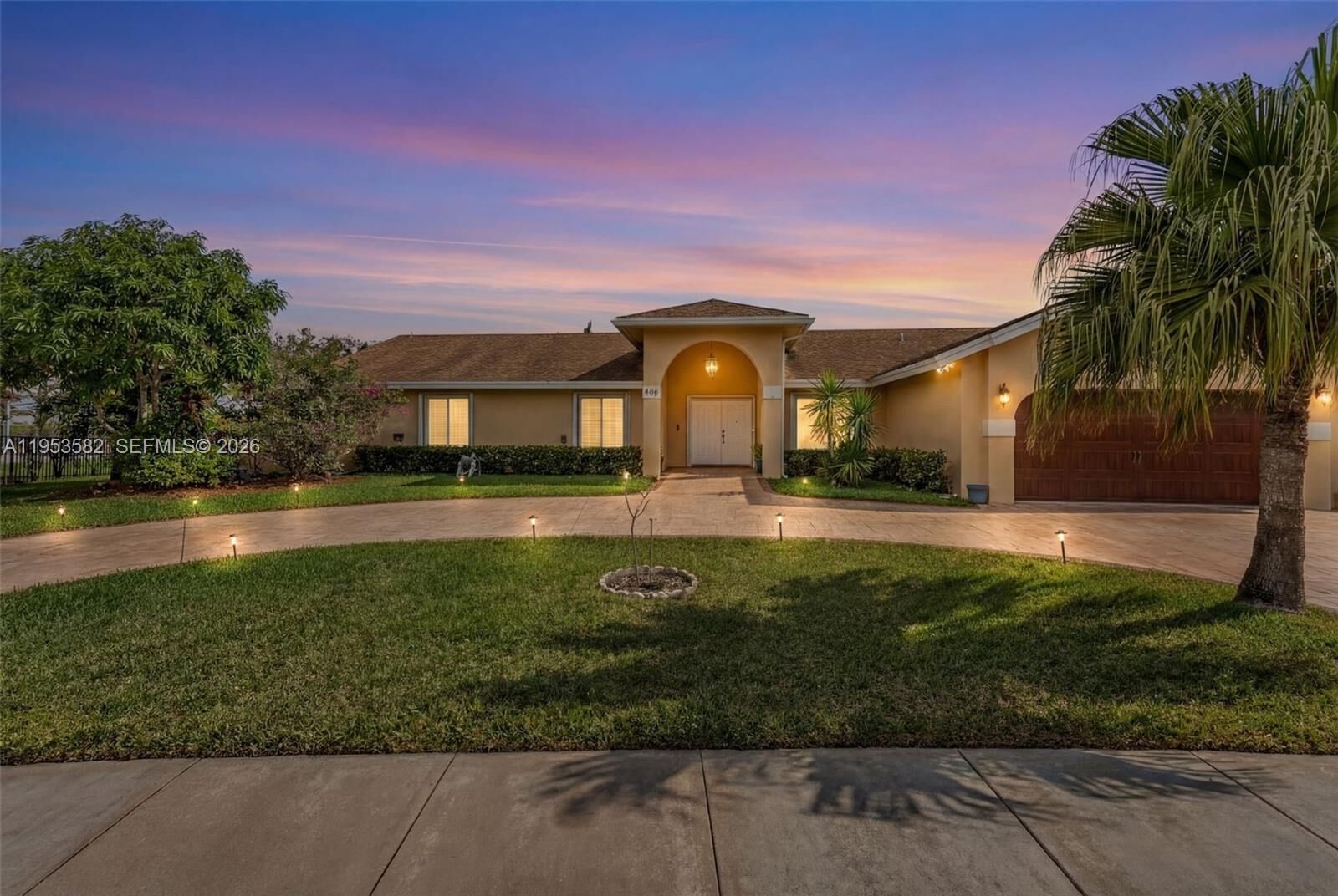 Property Photo:  450 NW 201st Ave  FL 33029 