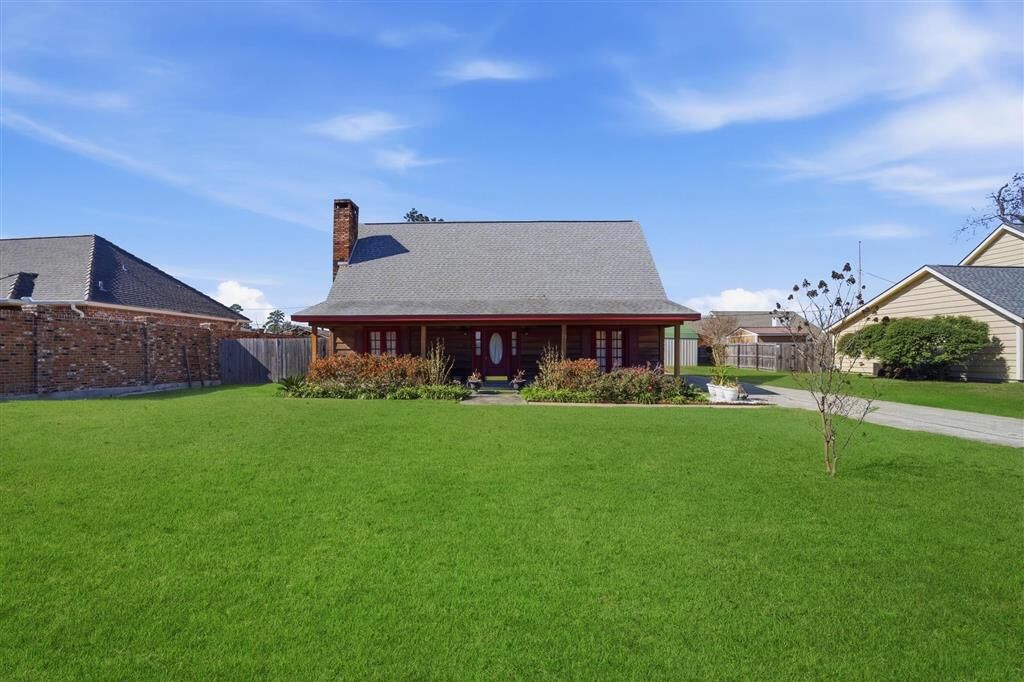 Property Photo:  13 Eveland Ave Avenue  LA 70663 