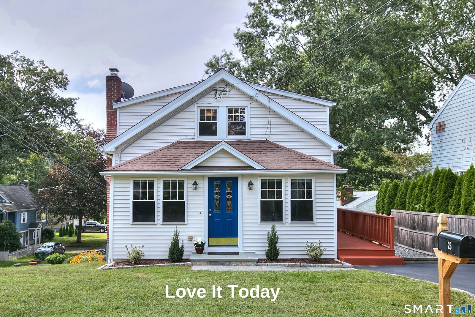 Property Photo:  25 Maplewood Avenue  CT 06880 