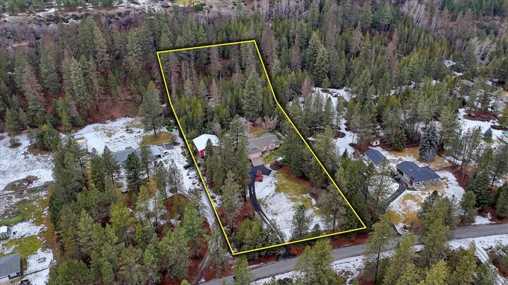 Property Photo:  27907 N River Estates Dr  WA 99003 