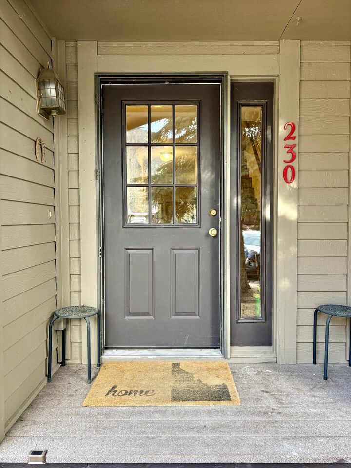 Property Photo:  230 Carbonate Dr  ID 83333 