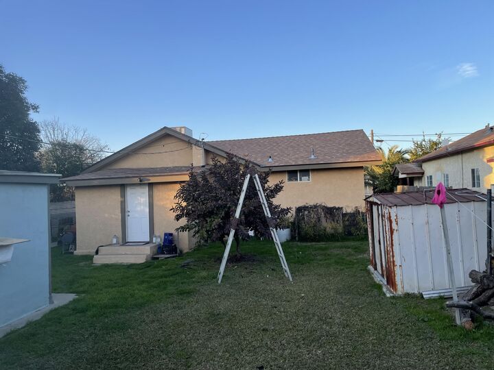 Property Photo:  565 E Joanne Avenue E  CA 93256 