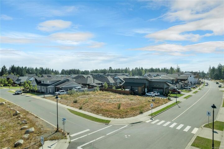 Property Photo: 730 Beaver Creek Blvd BC V9H 0G1