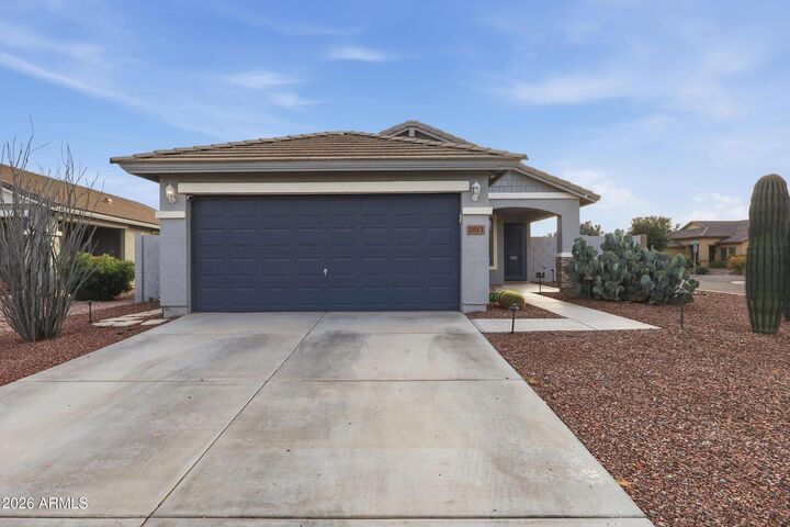 Property Photo:  2013 W Prospector Way  AZ 85144 