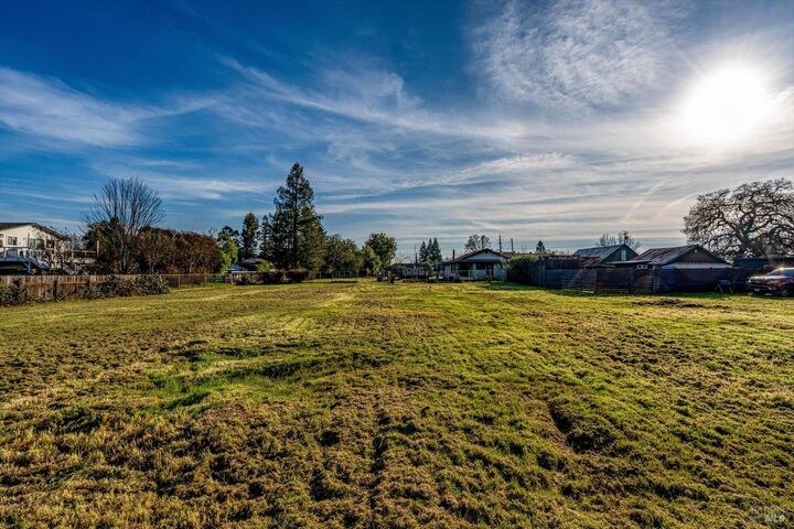 Property Photo:  985 Gumview Road  CA 95492 