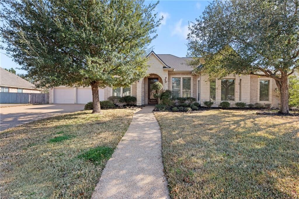 Property Photo: 904 Plainfield Court TX 77845