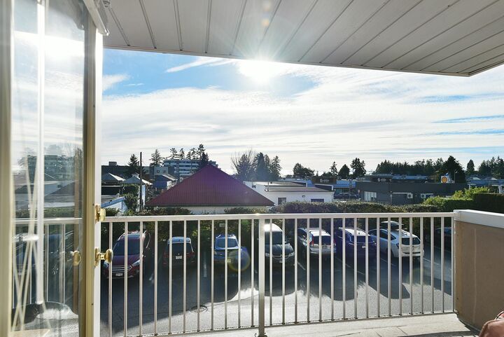 Property Photo: 5711 Mermaid Street 206 BC V7Z 0J6
