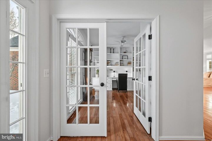 Property Photo:  17301 Vannes Court  VA 20158 