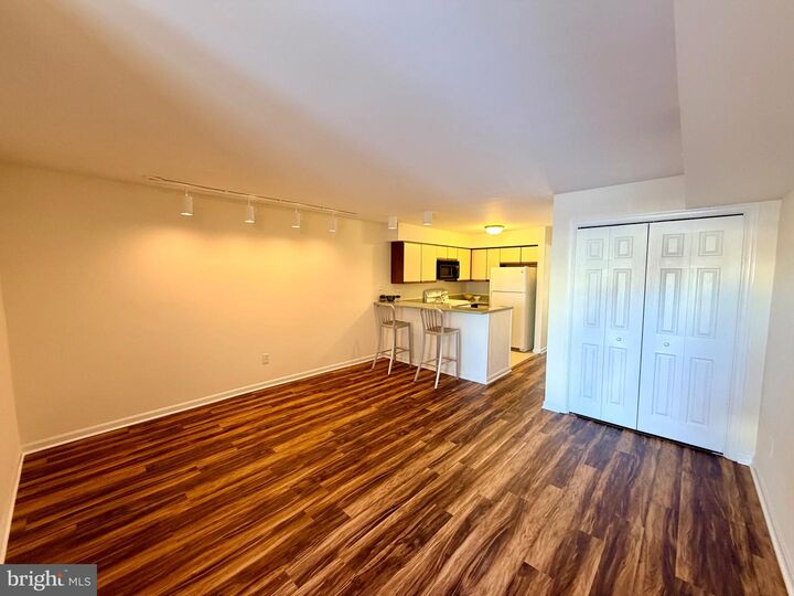 Property Photo:  3 Queen Victoria Court D  MD 21619 