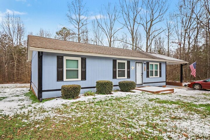 Property Photo:  202 Mauney Farm Road  NC 28021 