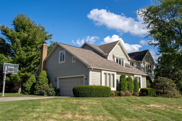 Property Photo: 9010 Barassie Place OH 43017