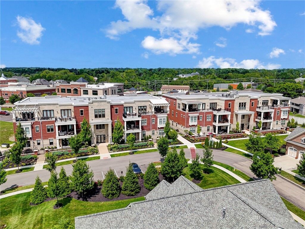 Property Photo:  220 Vintage Club Drive 104  OH 45249 