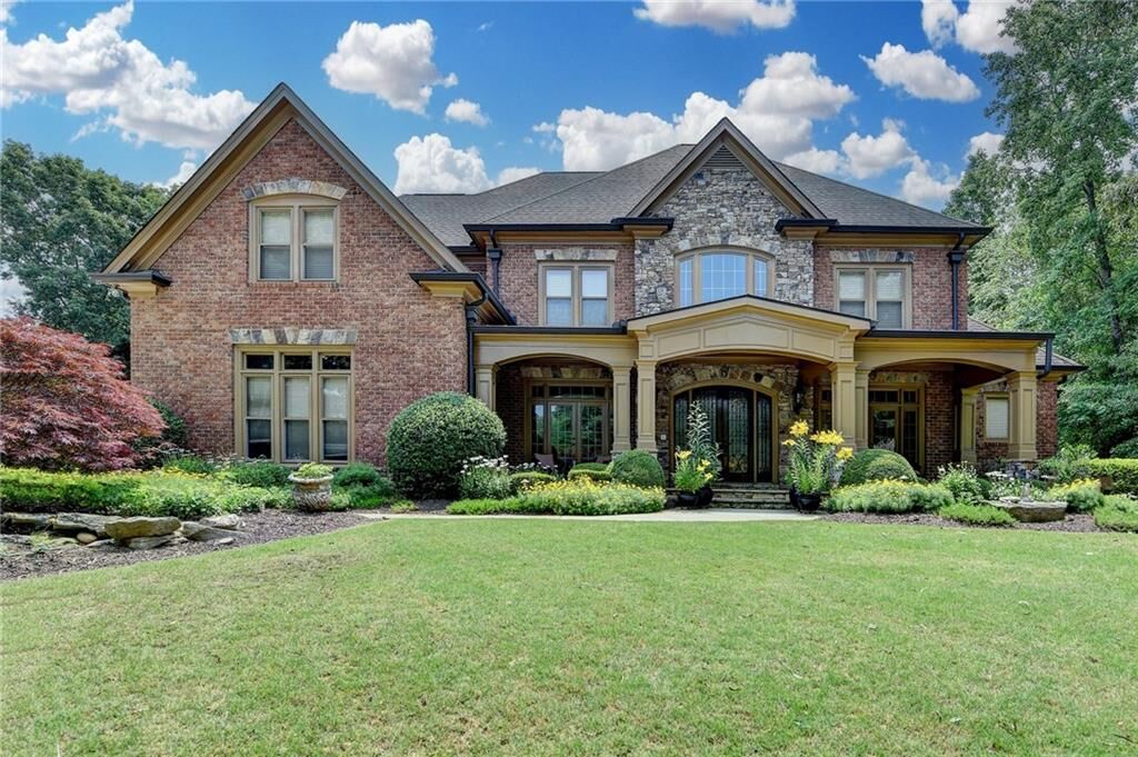 Property Photo:  2279 Weeping Oak Drive  GA 30517 