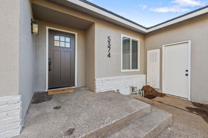 Property Photo:  5374 N Santa Fe Avenue  CA 93711 