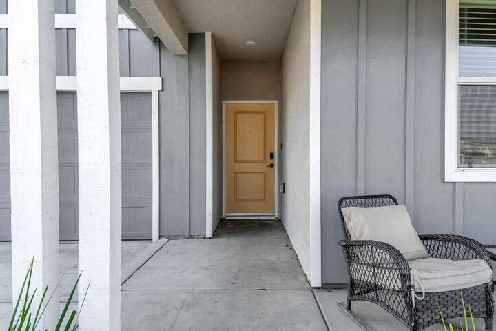 Property Photo:  2831 N Redda Road  CA 93737 