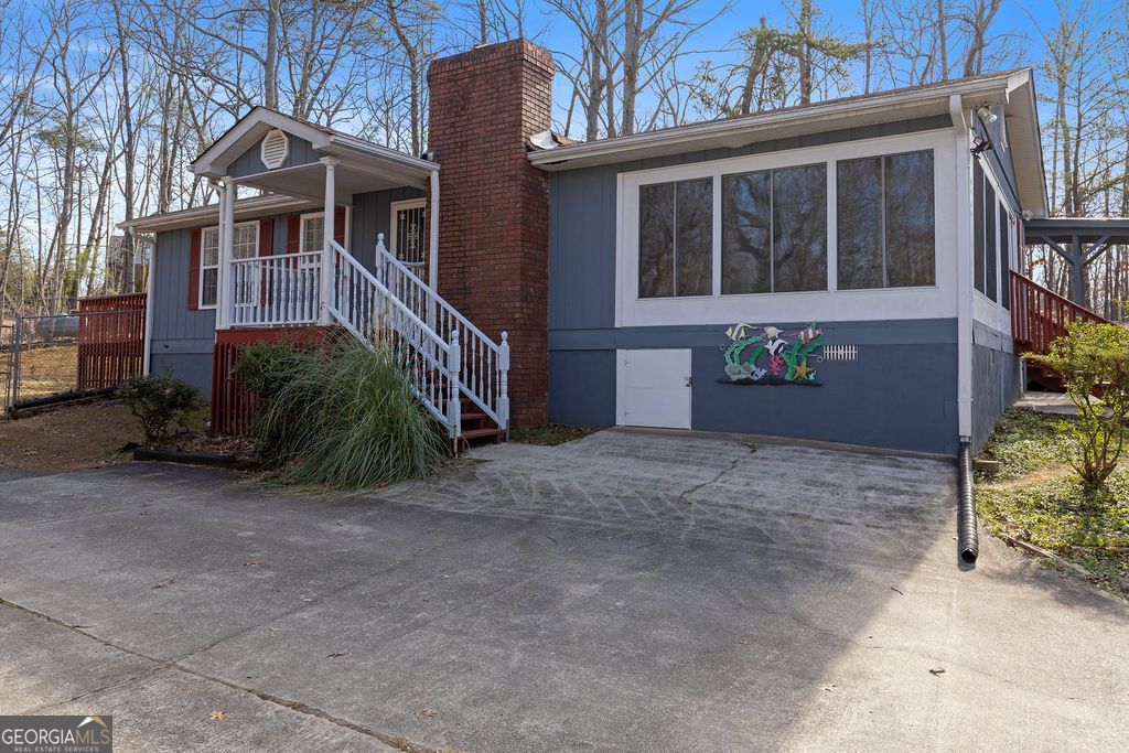 Property Photo:  6449 Paradise Point Road  GA 30542 