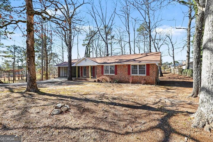 Property Photo:  215 Lakeview Drive  GA 30179 
