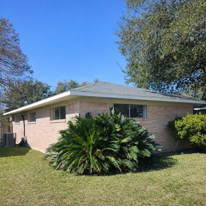 Property Photo:  1820 Sunset Avenue  TX 77414 