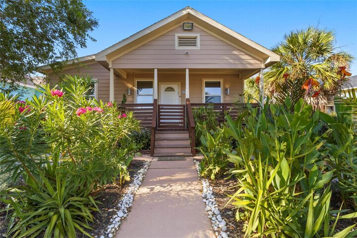 Property Photo:  5324 Avenue R  TX 77551 