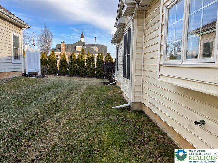 Property Photo:  6960 Constitution Drive  PA 18017 