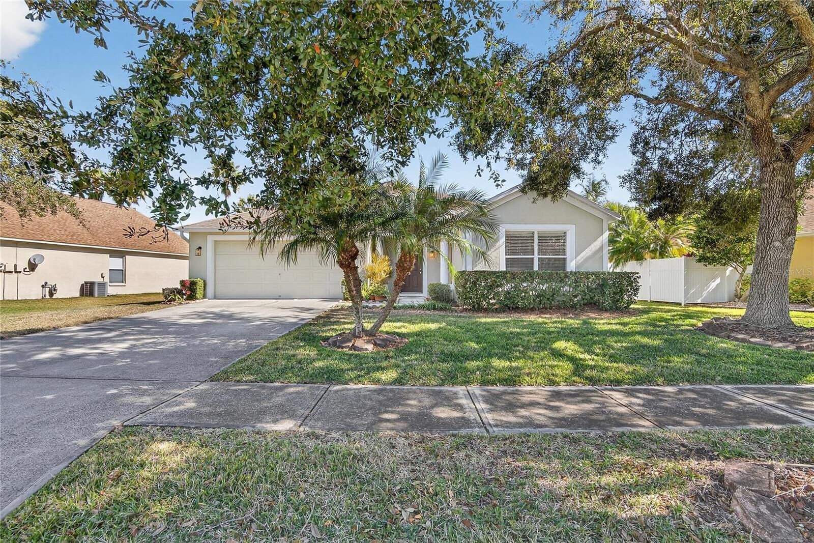 Property Photo:  1150 Big Creek Drive  FL 33544 