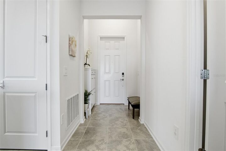 Property Photo:  954 Laurel View Way  FL 34736 