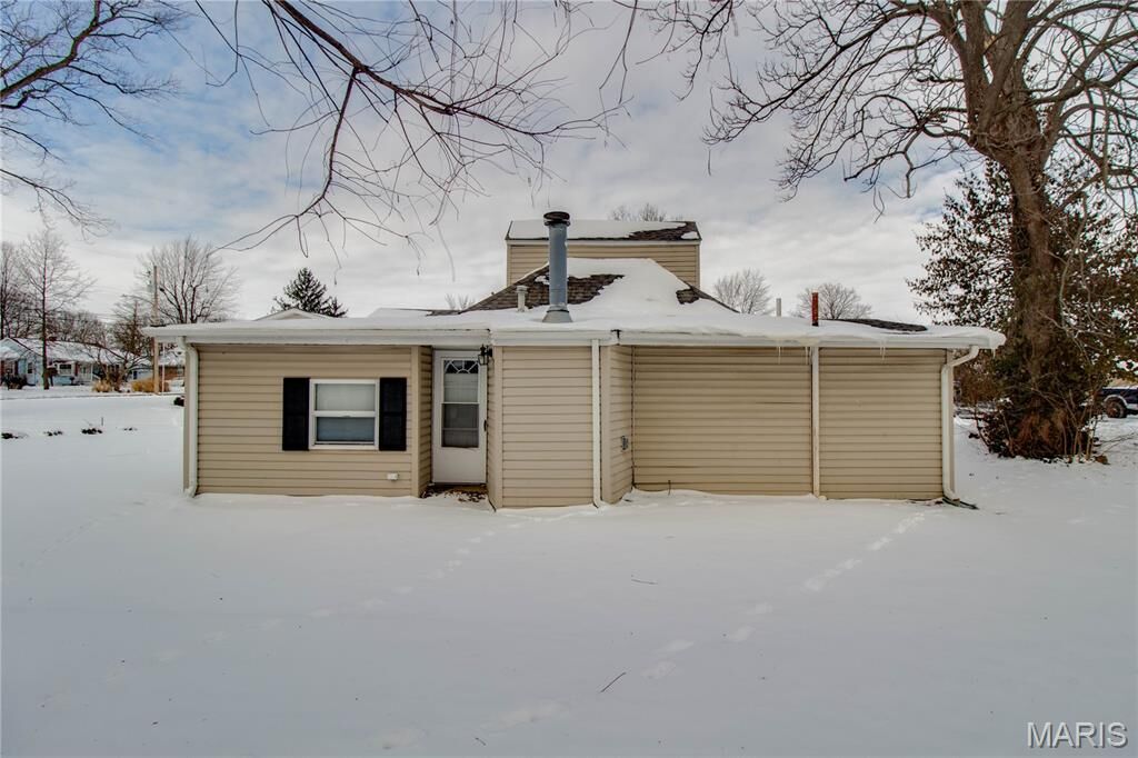 Property Photo:  205 Jersey Street  IL 62012 