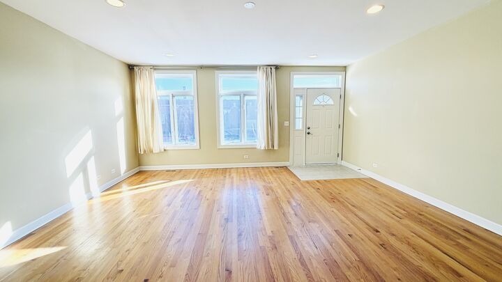 Property Photo:  4166 S Emerald Street  IL 60609 