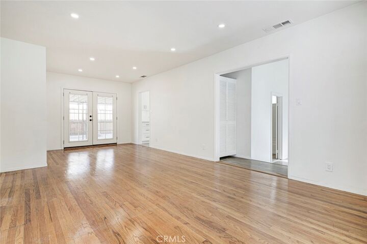 Property Photo:  3055 Sycamore Avenue  CA 91214 