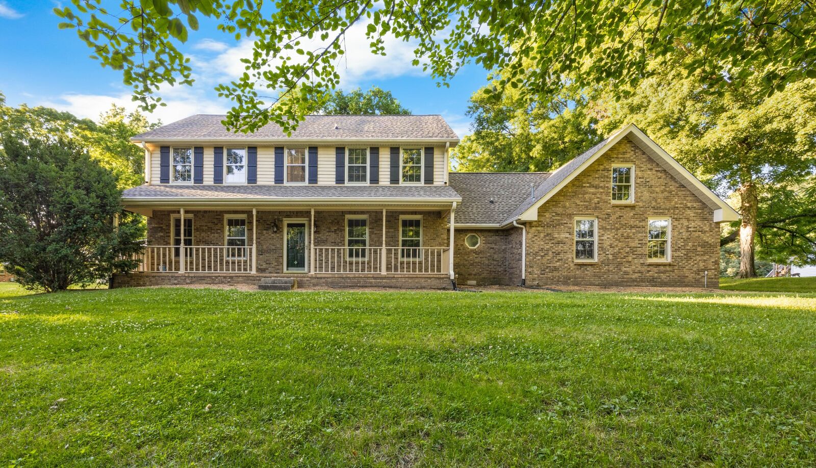 Property Photo:  407 Idaho Springs Rd  TN 37043 