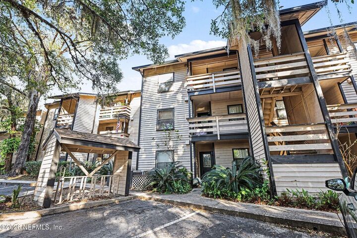 Property Photo:  1604 Arcadia Drive 108  FL 32207 