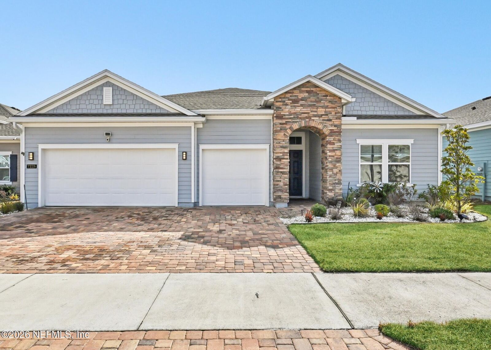 Property Photo: 7225 Calamint Avenue FL 32219