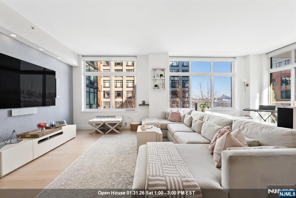 Property Photo:  1400 Hudson Street 322  NJ 07030 