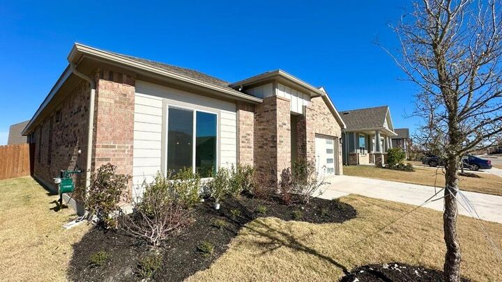 Property Photo:  10828 Black Onyx Drive  TX 76036 