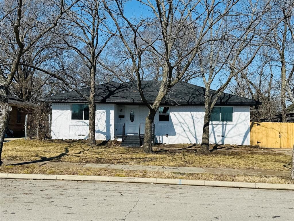 Property Photo:  9009 Fairhaven Lane  TX 75227 