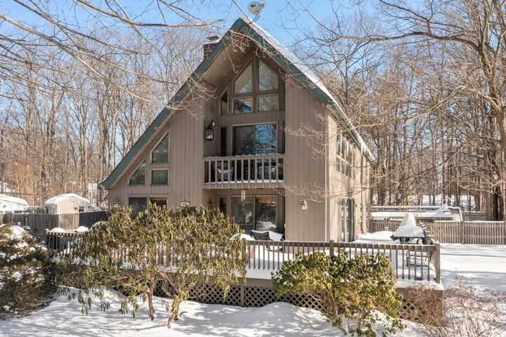 Property Photo:  87 Norwood Ave  MA 01453 