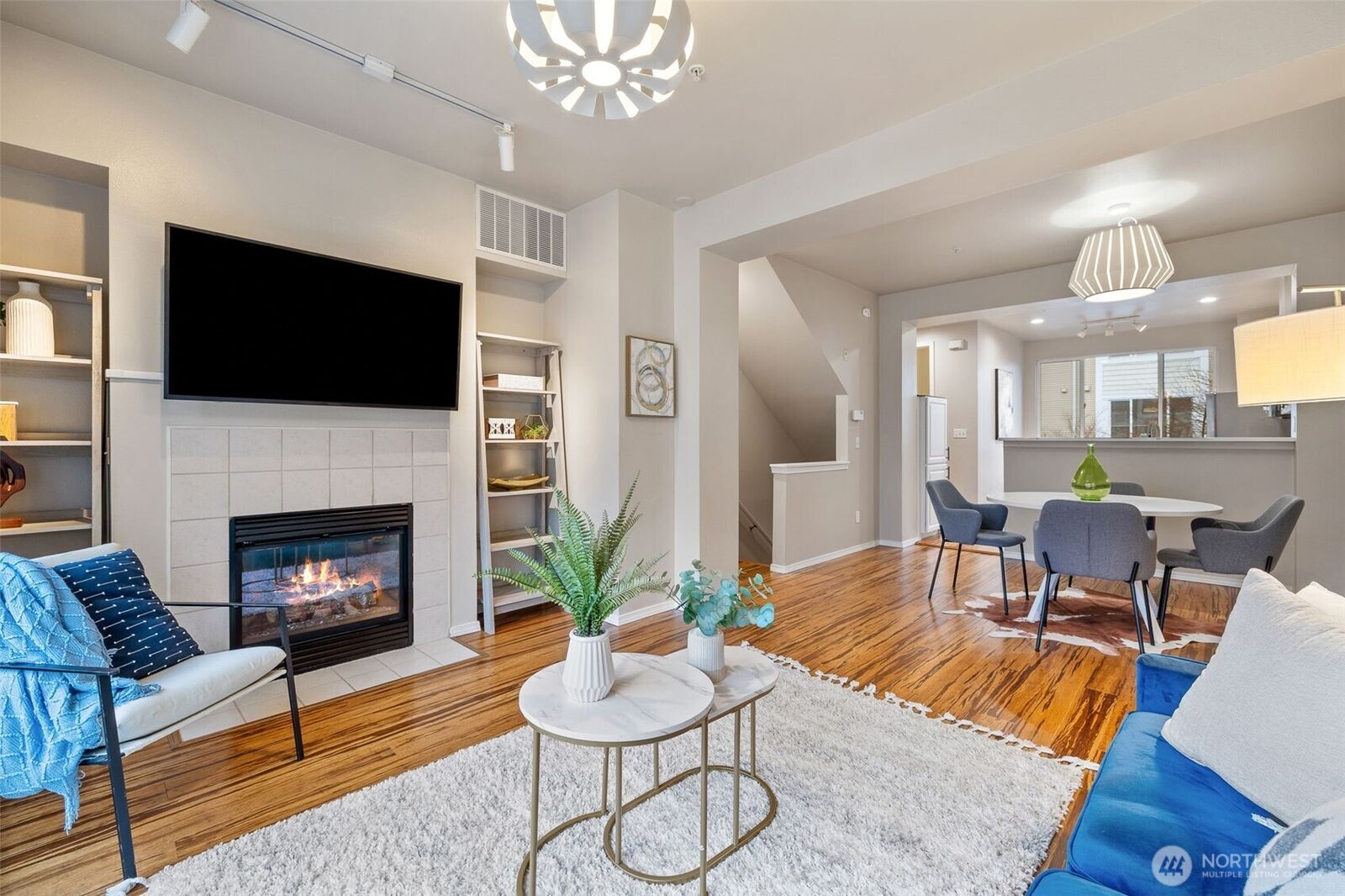 Property Photo:  11895 NE 163rd Place 20-3  WA 98011 