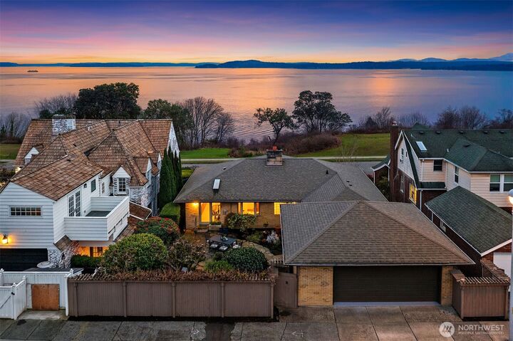 Property Photo:  2510  Magnolia Boulevard W  WA 99819 