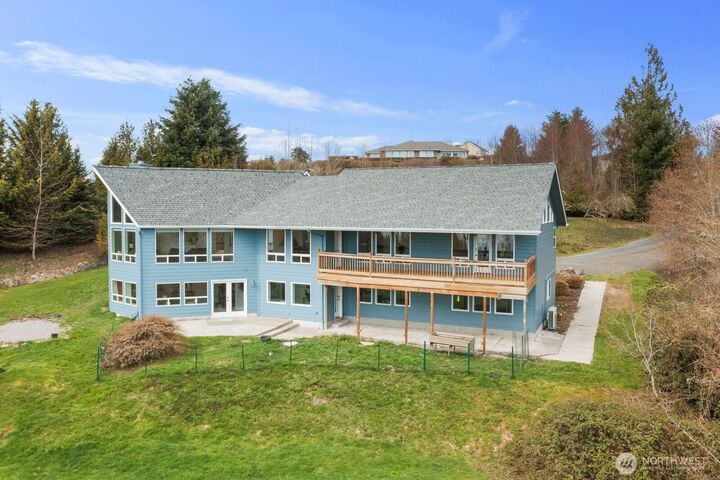 Property Photo:  211  Basswood Drive  WA 98645 