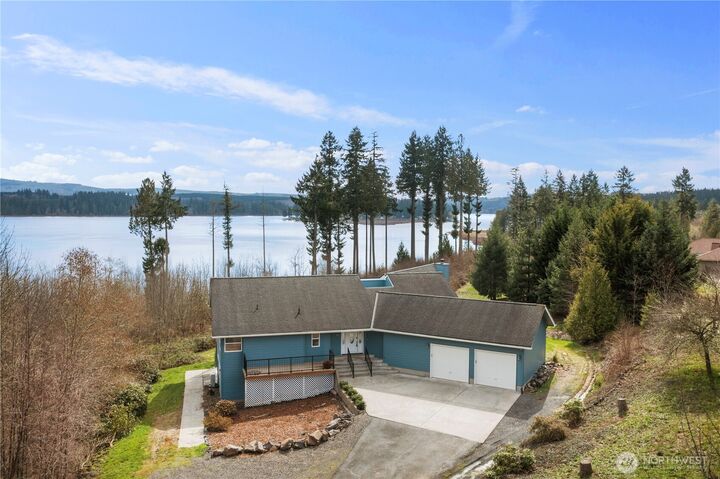 Property Photo: 211 Basswood Drive WA 98645