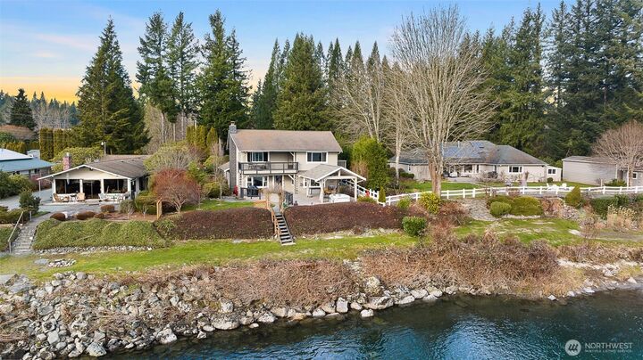 Property Photo: 1122 Dyer Road WA 98294