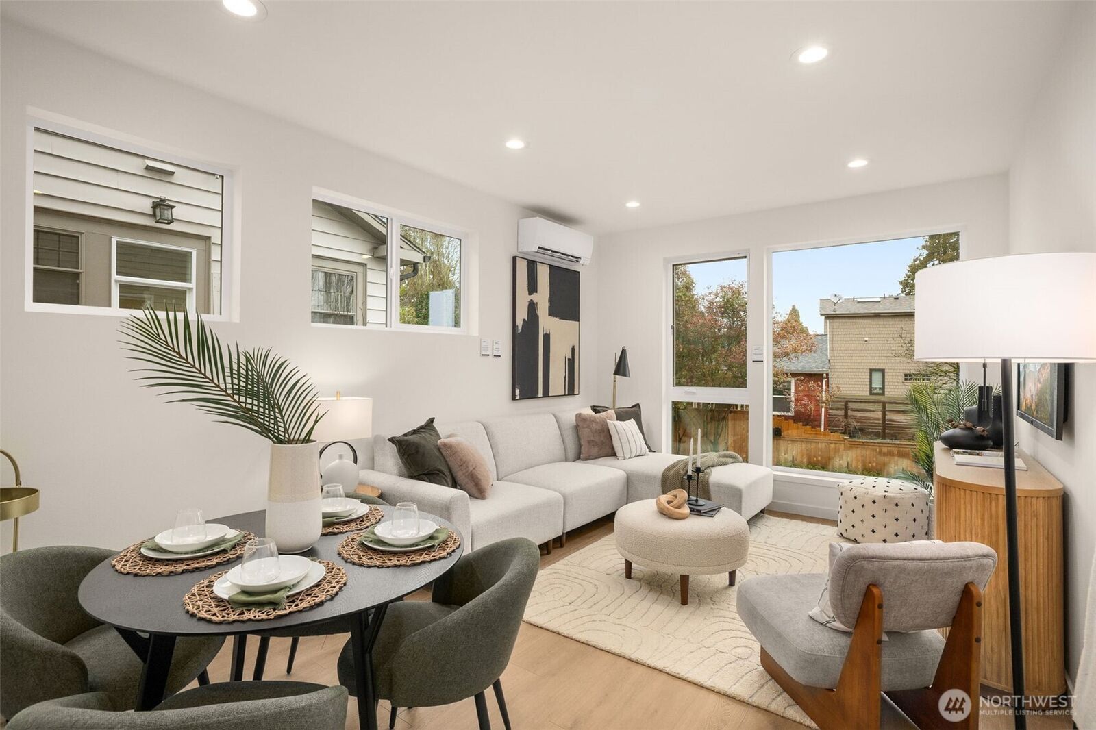 Property Photo: 2105 SW Genesee Street SW WA 98106