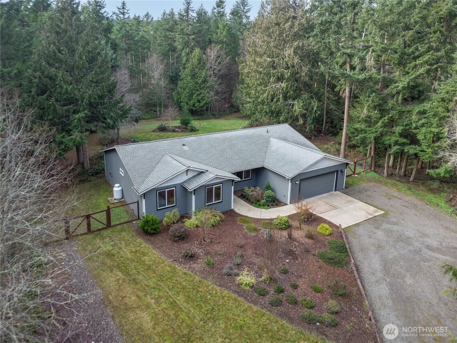 Property Photo:  1914 S Discovery  WA 98368 