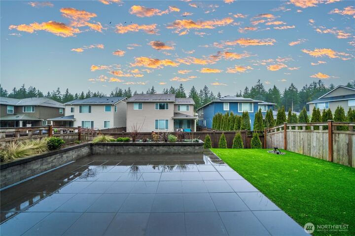 Property Photo:  33260  Glacier Avenue SE  WA 98010 