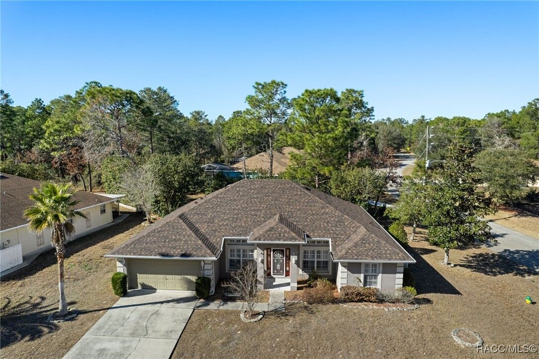 Property Photo: 10 Daisy Street FL 34446