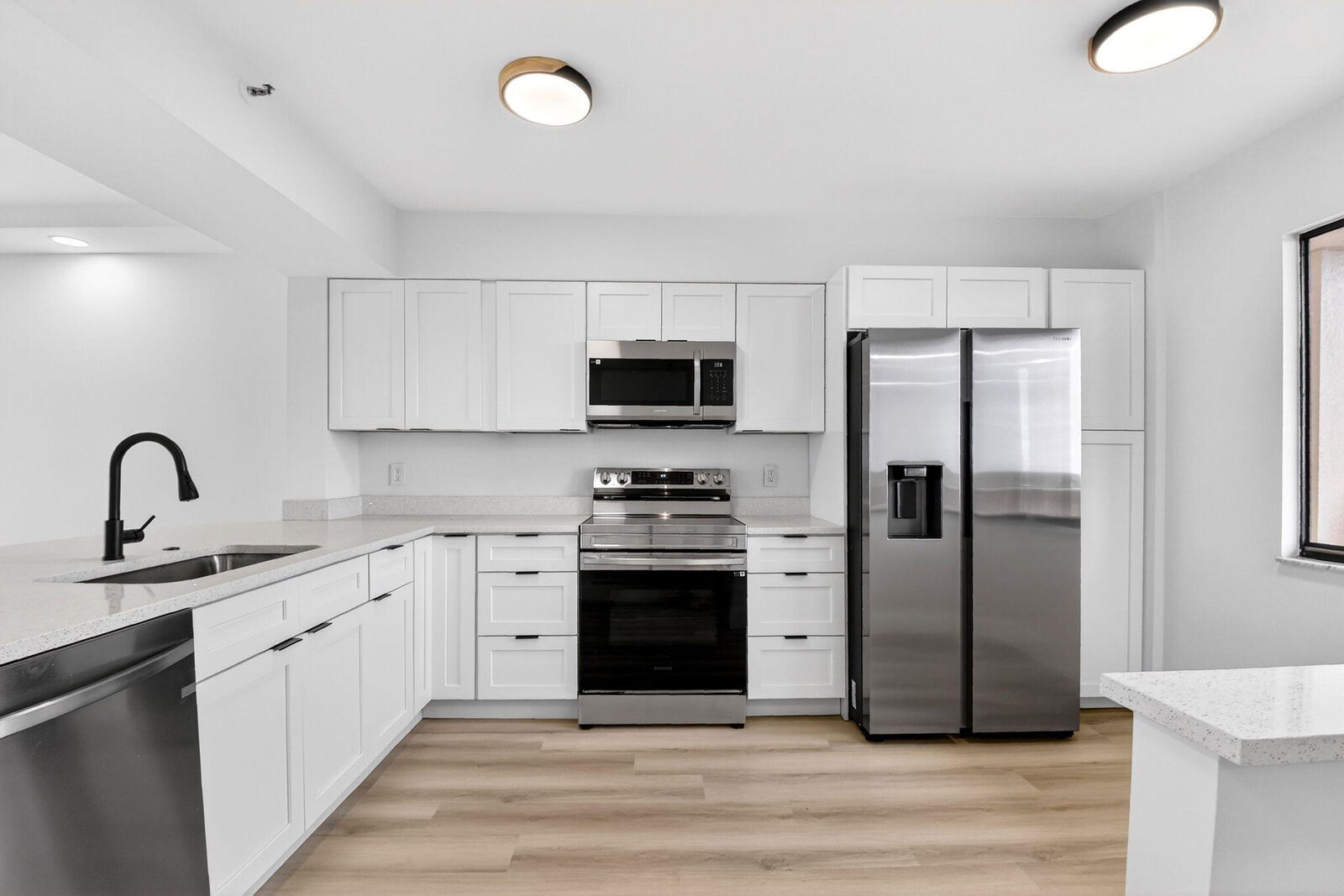 Property Photo:  6866 Huntington Lane 707  FL 33446 