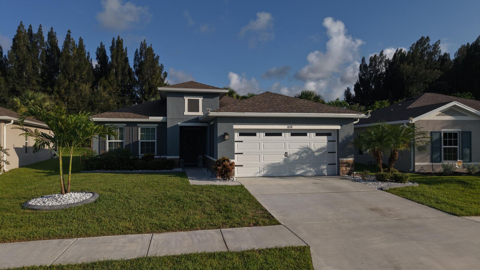 Property Photo:  3838 Lancove Way  FL 34981 